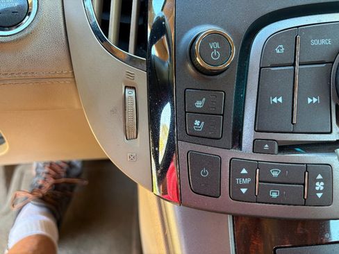 Used 2013 Buick LaCrosse Premium w/ Driver Confidence Package image 20