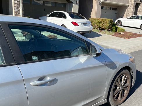 Used 2018 Hyundai Elantra SEL FWD image 16