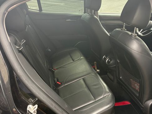 Used 2018 Alfa Romeo Stelvio AWD image 6