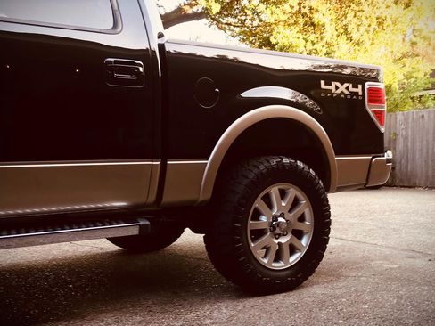 Used 2011 Ford F150 King Ranch w/ Off Road Pkg AWD/4WD image 4
