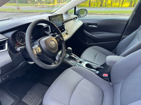 Used 2020 Toyota Corolla LE image 9