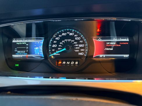 Used 2015 Ford Taurus SEL w/ Equipment Group 201A image 14