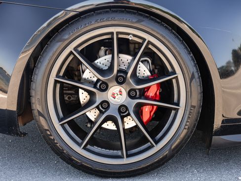 Used 2015 Porsche 911 Carrera 4S image 14