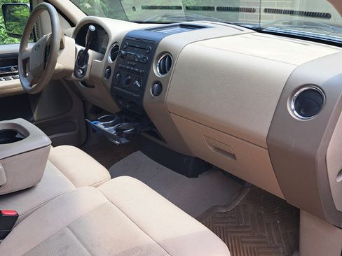 Used 2006 Ford F150 XLT image 14