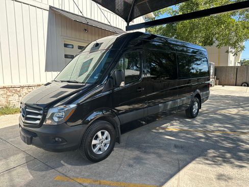 Used 2016 Mercedes-Benz Sprinter 2500 image 6