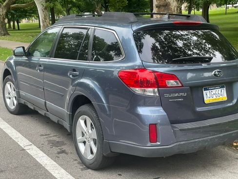Used 2014 Subaru Outback 2.5i Premium AWD/4WD image 4