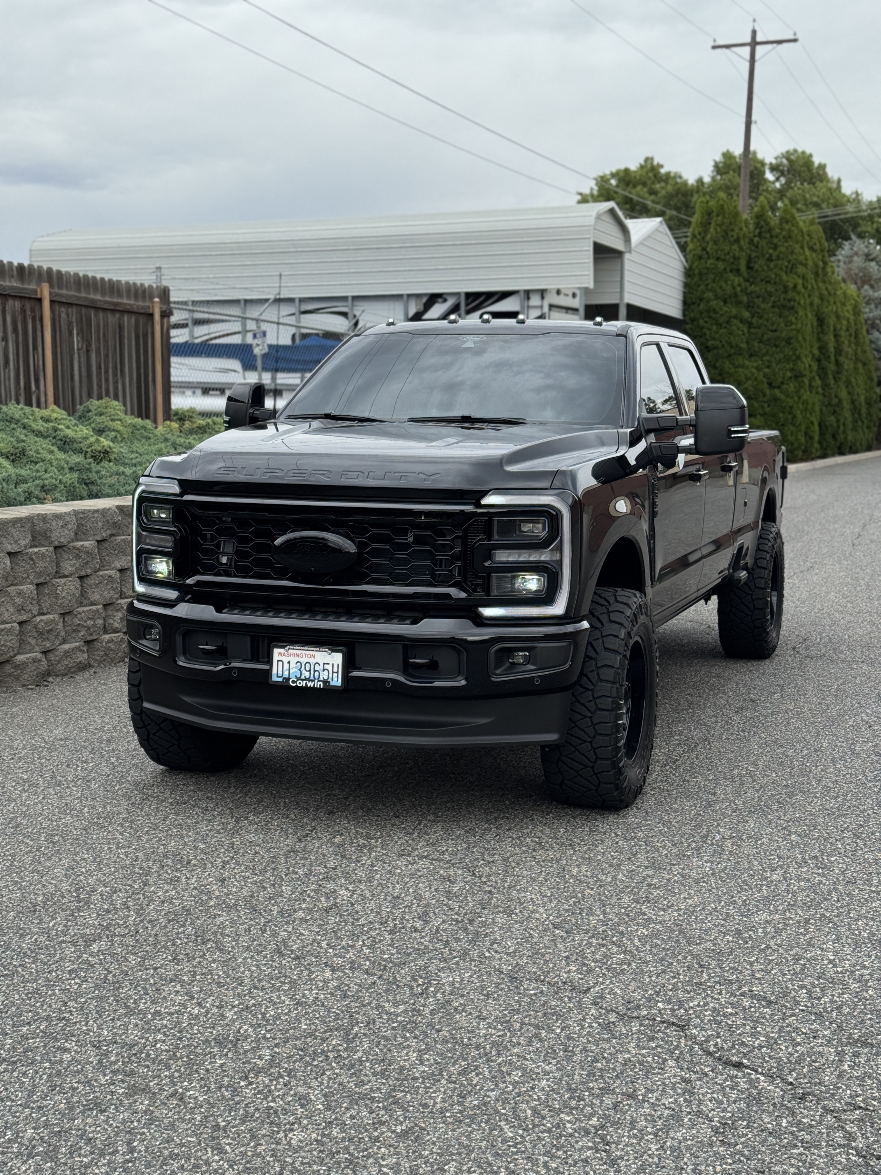 Used 2025 Ford F350 Platinum AWD/4WD image 5