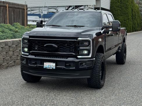 Used 2025 Ford F350 Platinum AWD/4WD image 5