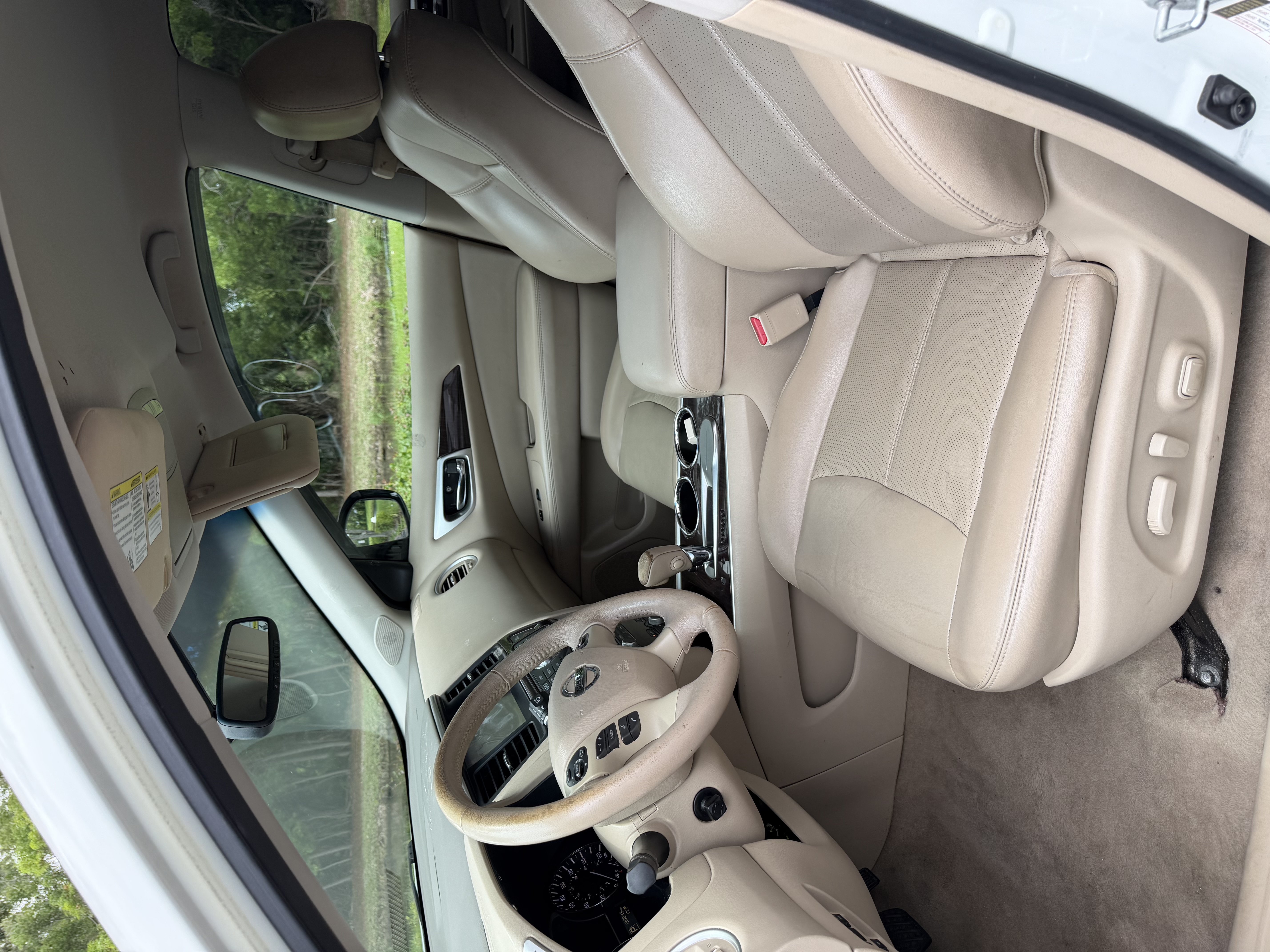 Used 2014 Nissan Pathfinder Platinum FWD image 9