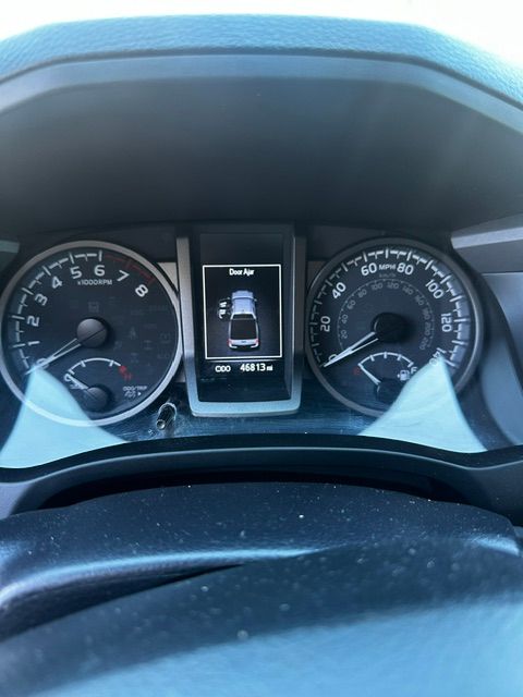 Used 2023 Toyota Tacoma TRD Off-Road w/ TRD Premium Off Road Package AWD/4WD image 14