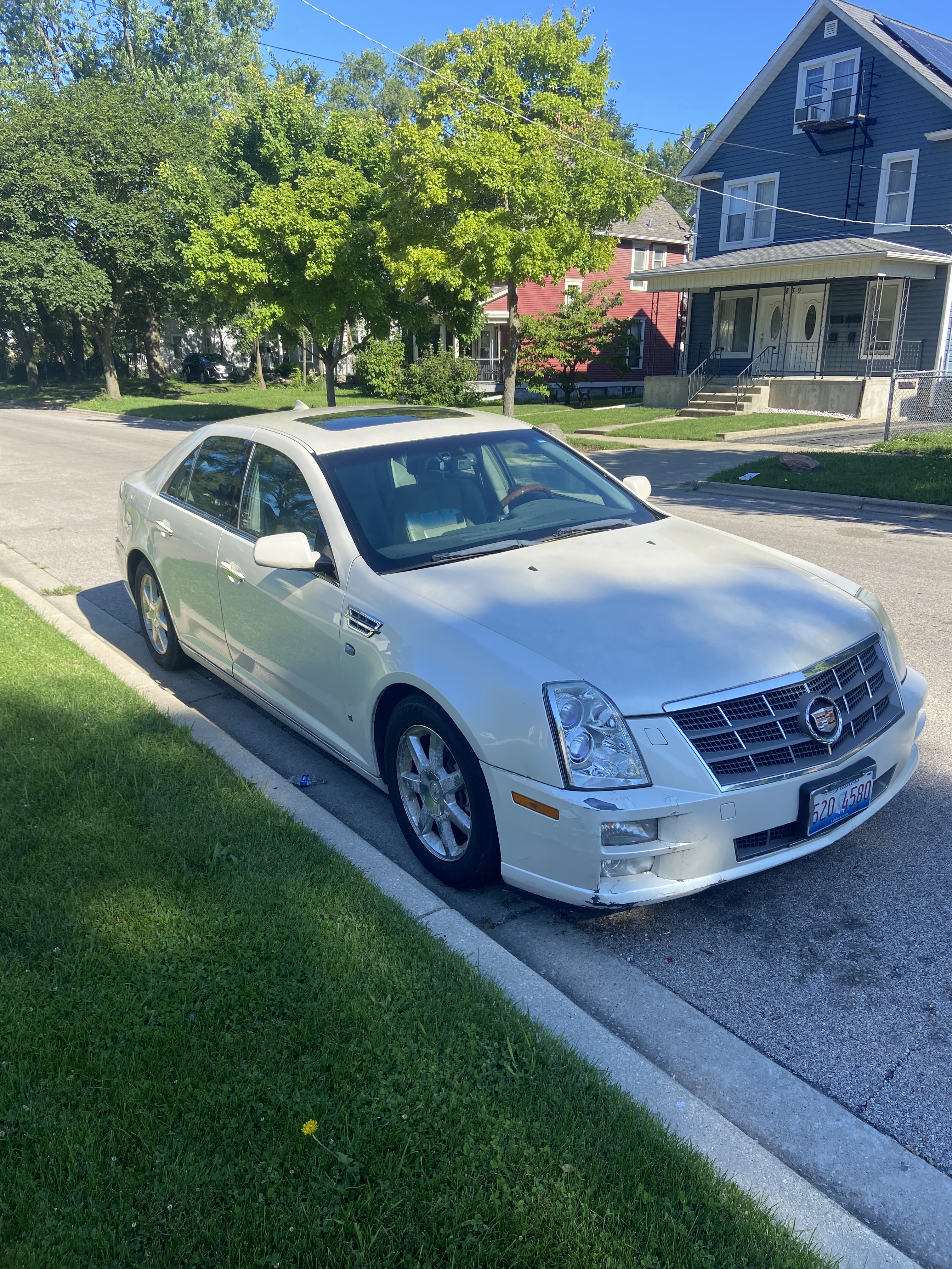 Used 2009 Cadillac STS V8 RWD image 2