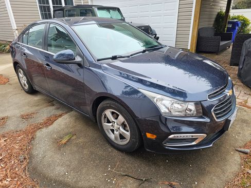 Used 2016 Chevrolet Cruze LT w/ Technology Package image 5