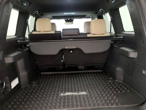 Used 2025 Lexus GX 550 w/ Accessory Package (32) AWD/4WD image 12