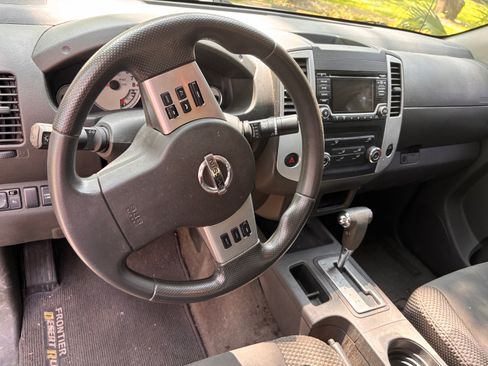 Used 2017 Nissan Frontier Desert Runner RWD image 9