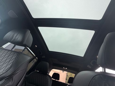 Used 2023 BMW X7 M60i w/ Executive Package image 22