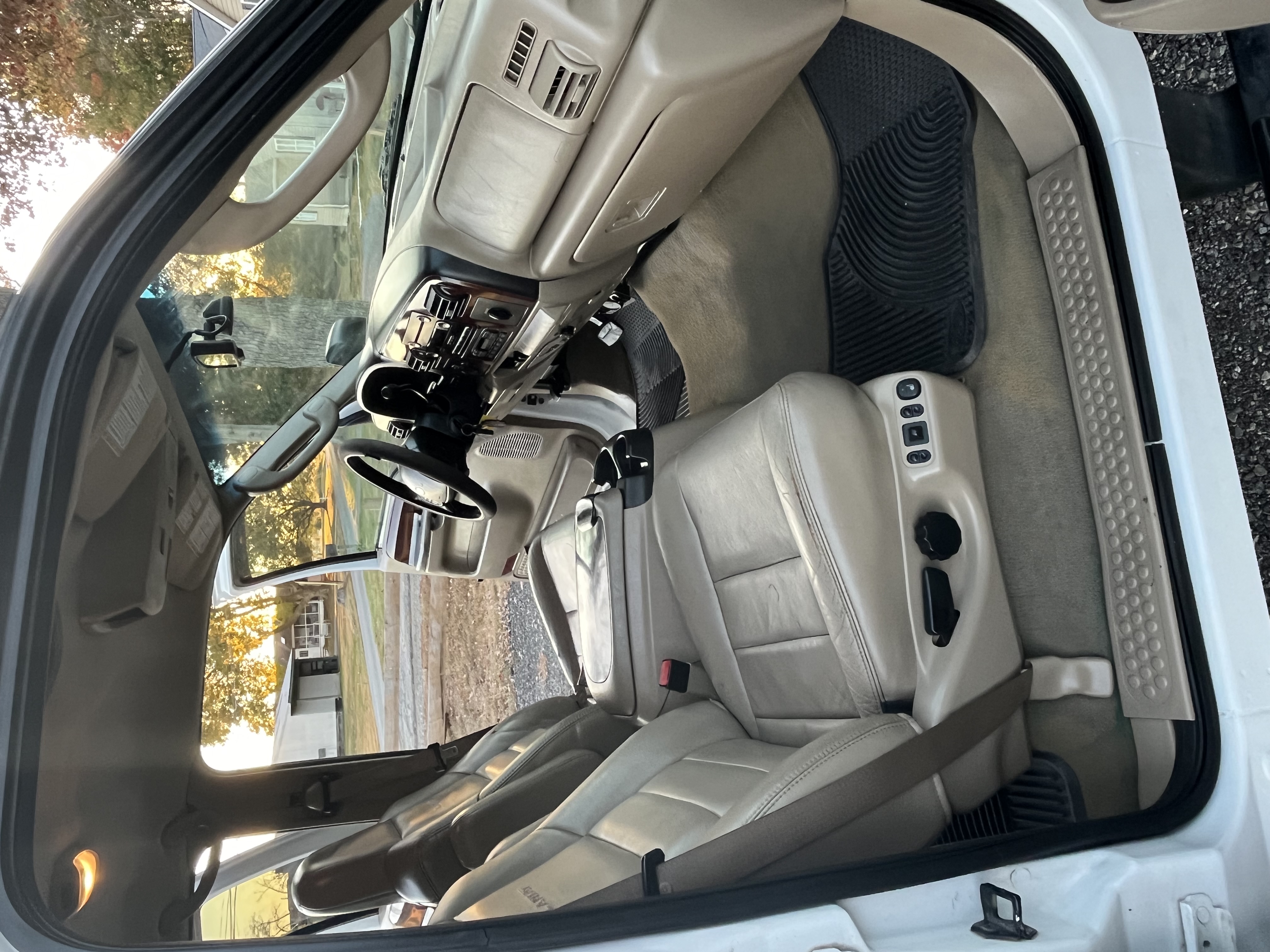 Used 2006 Ford F350 Lariat AWD/4WD image 21