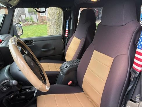 Used 2004 Jeep Wrangler 4WD image 18