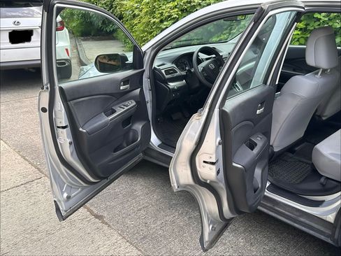 Used 2016 Honda CR-V LX image 14