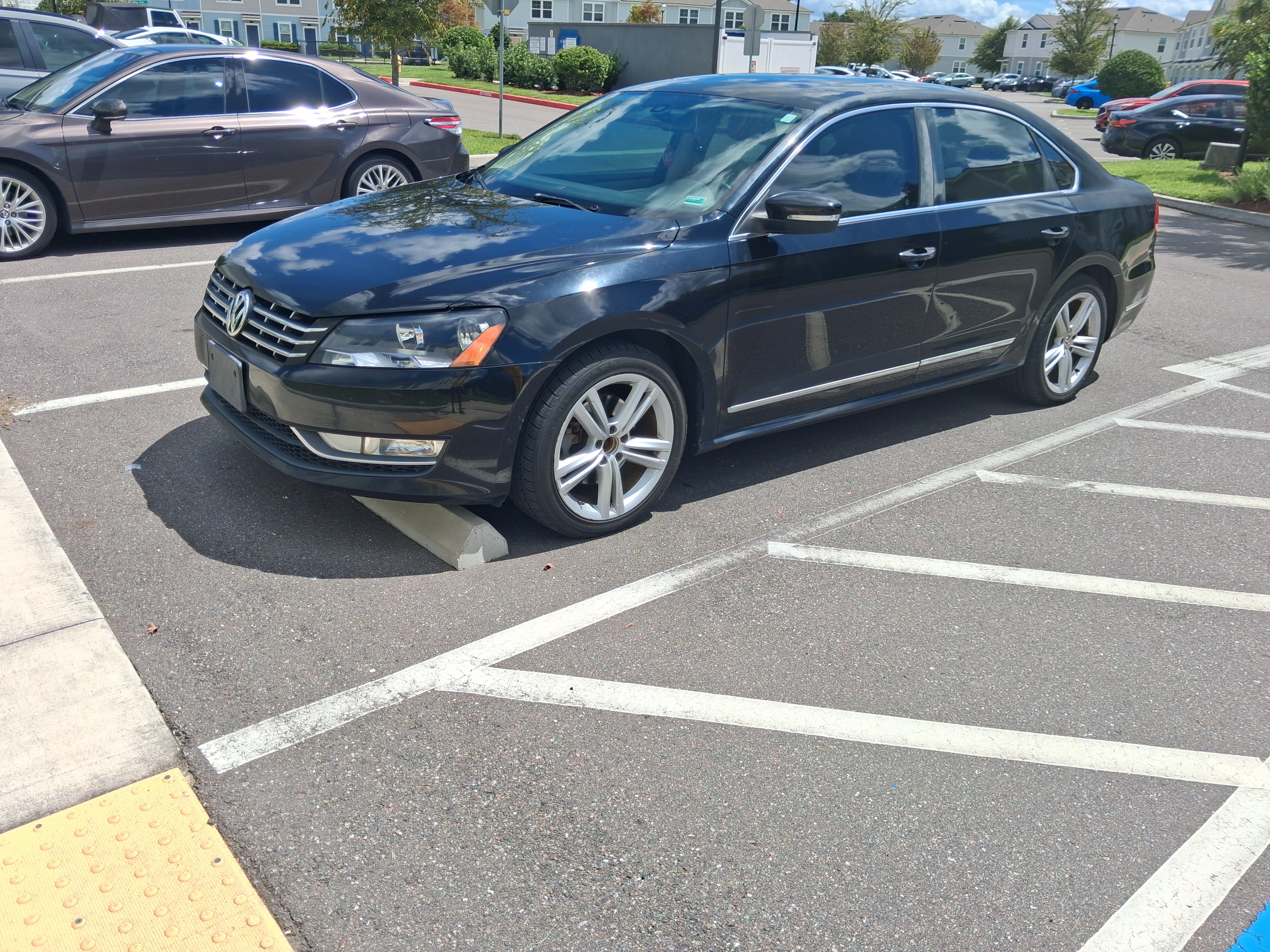 Used 2014 Volkswagen Passat TDI SE FWD image 5