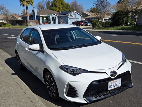 Used 2017 Toyota Corolla SE w/ Carpet Mat Package (TMS) image 4