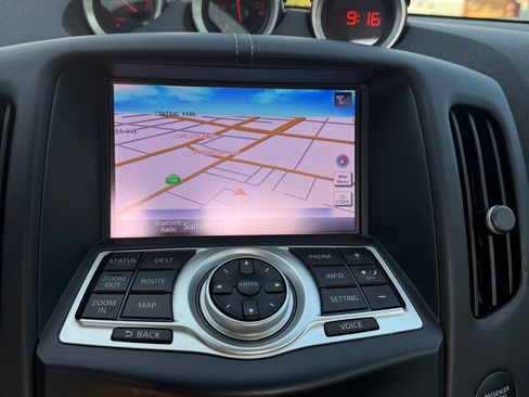 Used 2018 Nissan 370Z Coupe RWD image 14