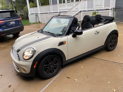 Used 2012 MINI Cooper Convertible image 8