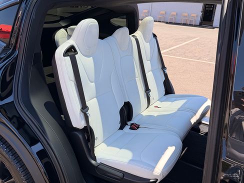 Used 2020 Tesla Model X Long Range AWD/4WD image 23