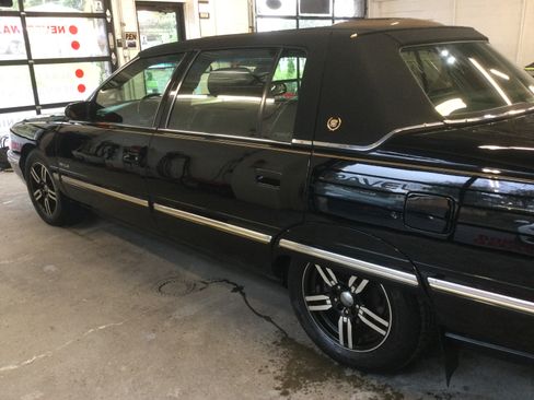 Used 1999 Cadillac De Ville D'Elegance image 10