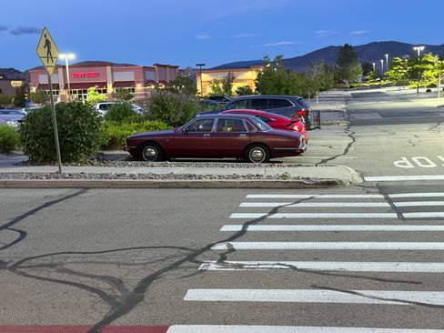 Used 1992 Jaguar XJ Vanden Plas image 8