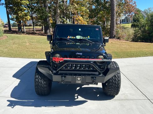 Used 2011 Jeep Wrangler Unlimited Rubicon w/ Call of Duty Group image 4