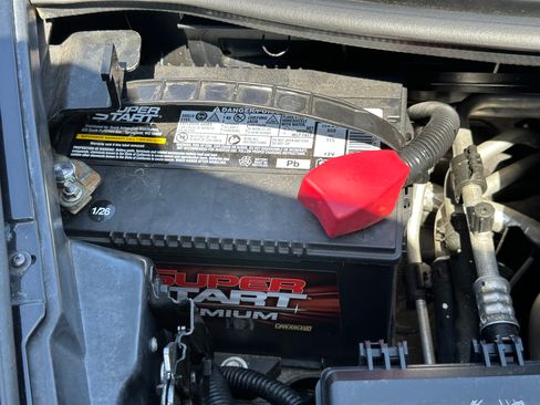 Used 2011 Chevrolet Corvette Grand Sport w/ Preferred Equipment Group RWD image 14