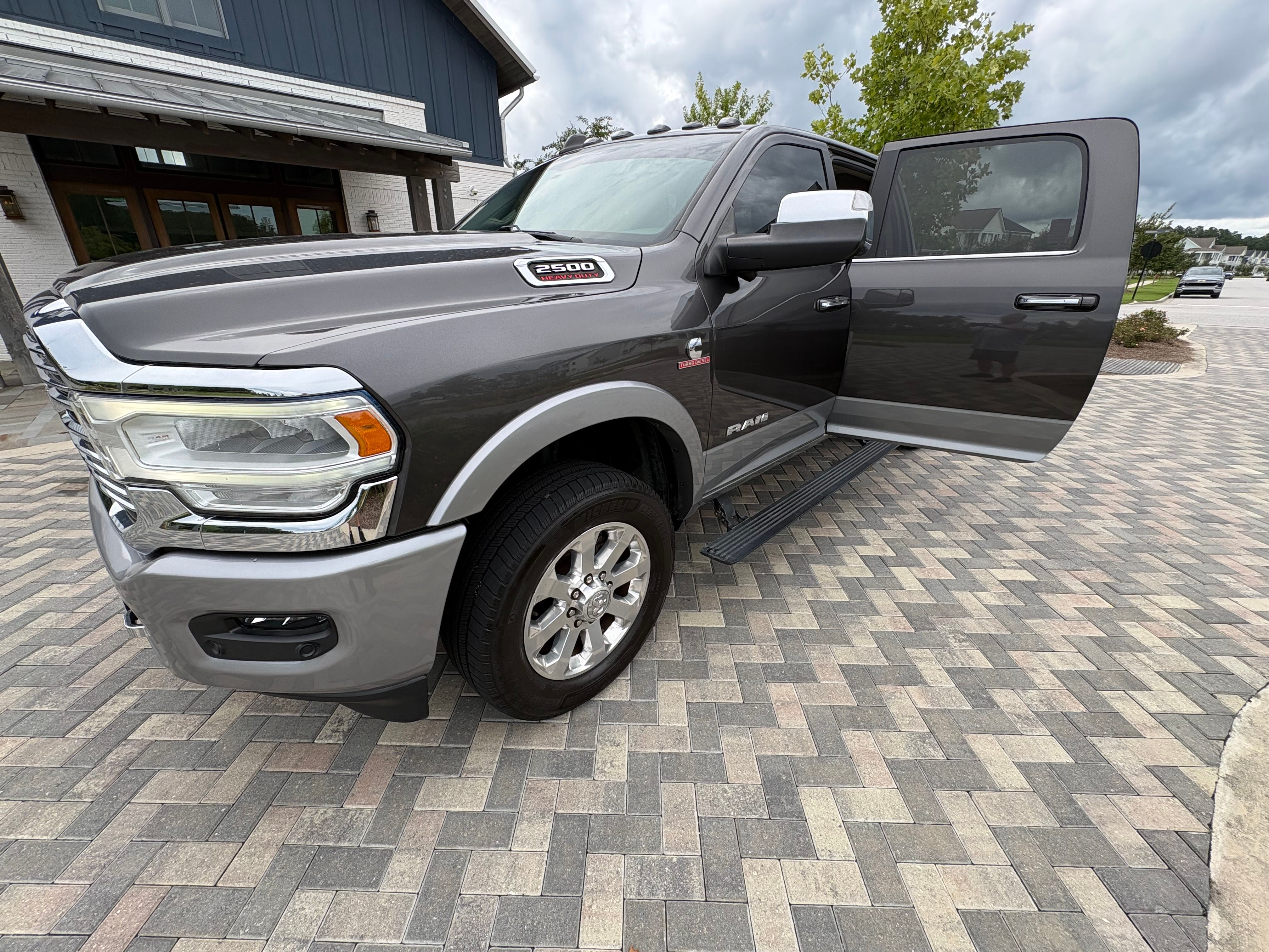 Used 2020 RAM 2500 Laramie AWD/4WD image 17