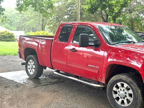 Used 2013 GMC Sierra 2500 SLE w/ SLE Preferred Package image 4