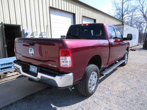 Used 2024 RAM 2500 Tradesman w/ Chrome Appearance Group image 4