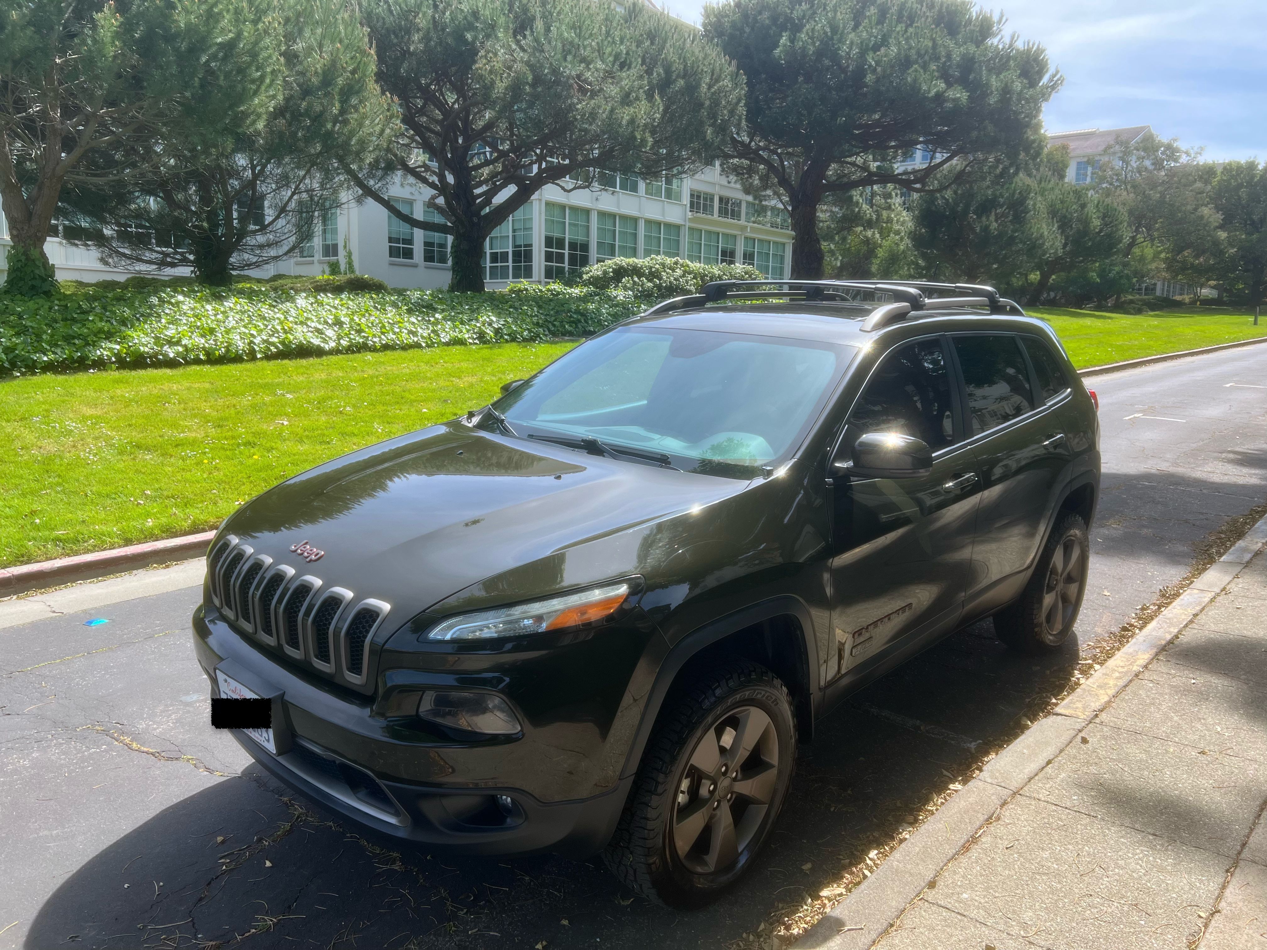 Used 2017 Jeep Cherokee 75th Anniversary AWD/4WD image 2