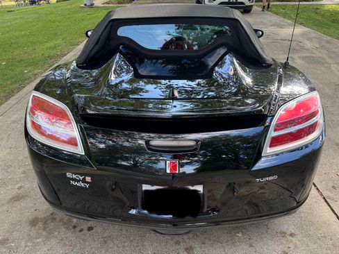 Used 2009 Saturn Sky Red Line image 8