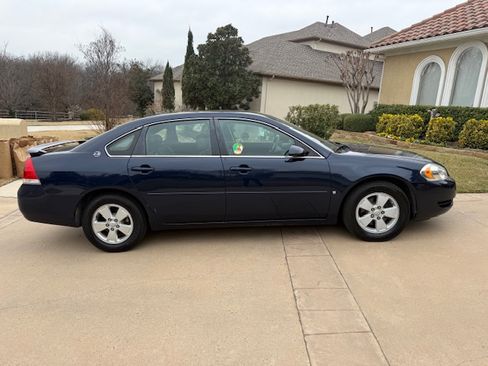 Used 2008 Chevrolet Impala LT w/ Luxury Edition Package image 2