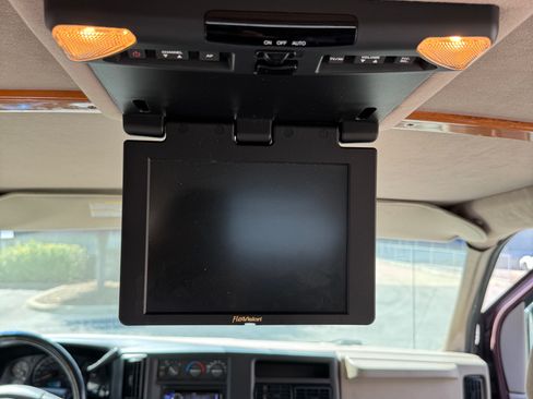 Used 2003 Chevrolet Express 1500 Van 3D w/ Preferred Equipment Group 4 image 26