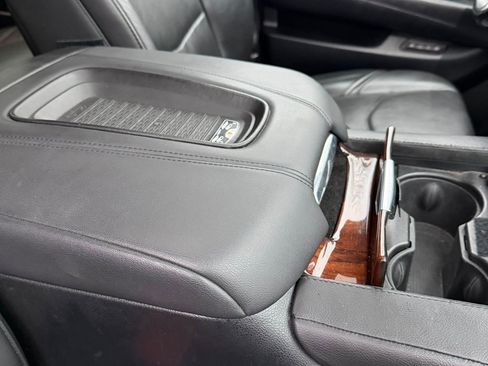 Used 2015 Cadillac Escalade Premium image 29