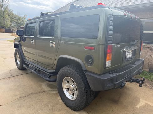 Used 2003 HUMMER H2 w/ Preferred Equipment Group image 6