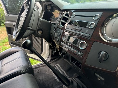 Used 2009 Ford F250 Lariat AWD/4WD image 11