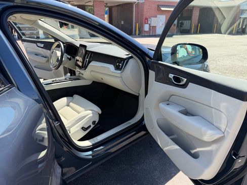 Used 2026 Volvo XC60 B5 Ultra w/ Protection Package Premier AWD/4WD image 16