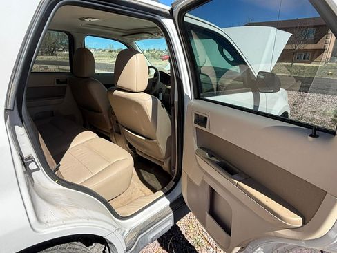 Used 2009 Ford Escape XLT FWD image 2