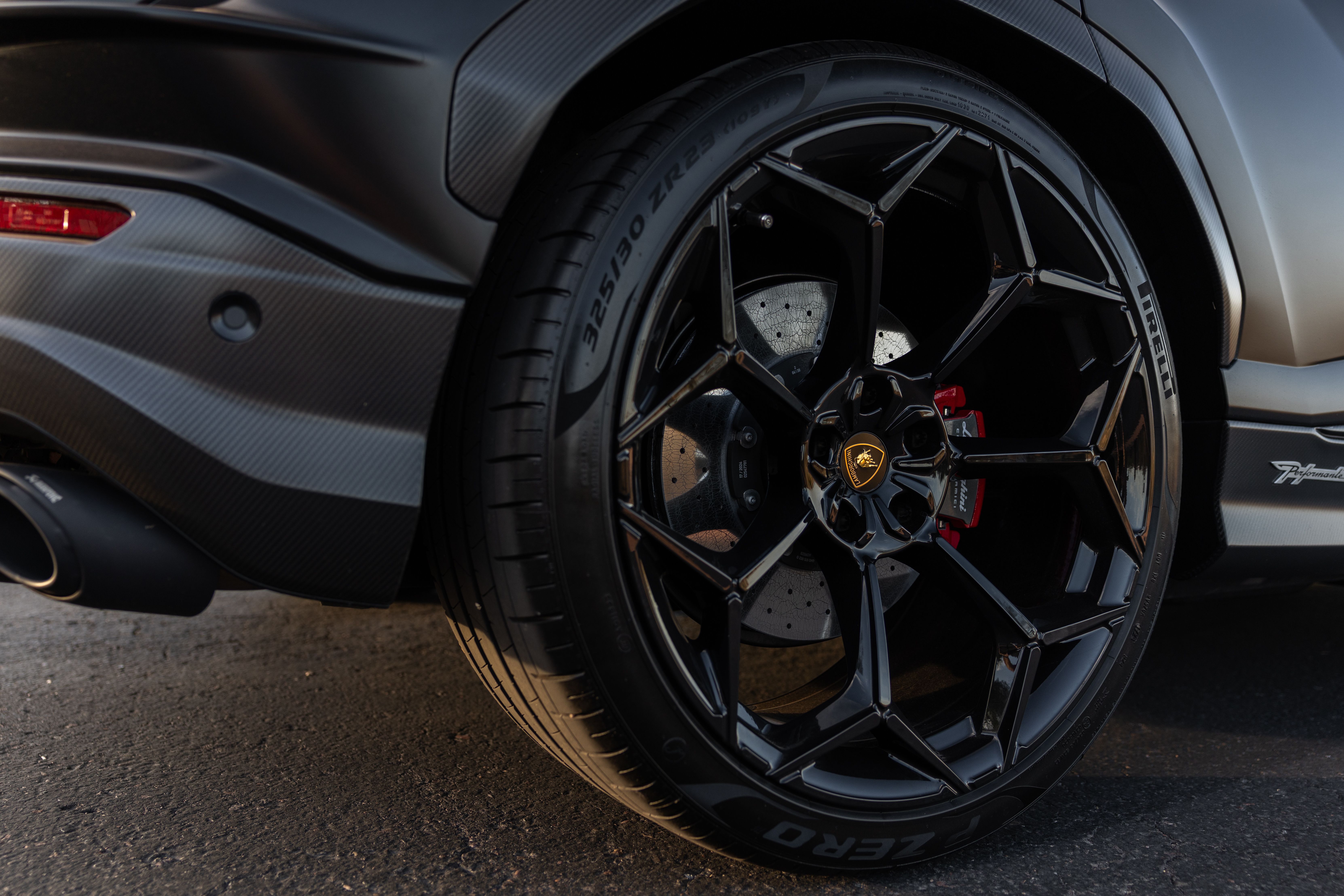 Used 2024 Lamborghini Urus Performante AWD/4WD image 21