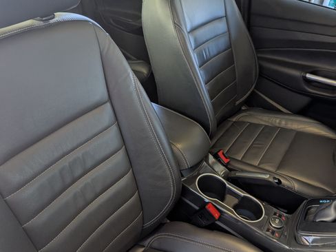 Used 2016 Ford Escape Titanium image 8