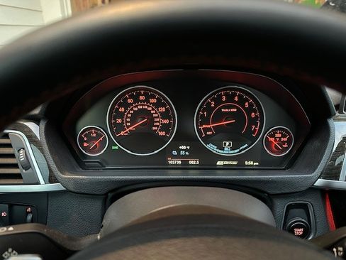 Used 2018 BMW 330e image 11