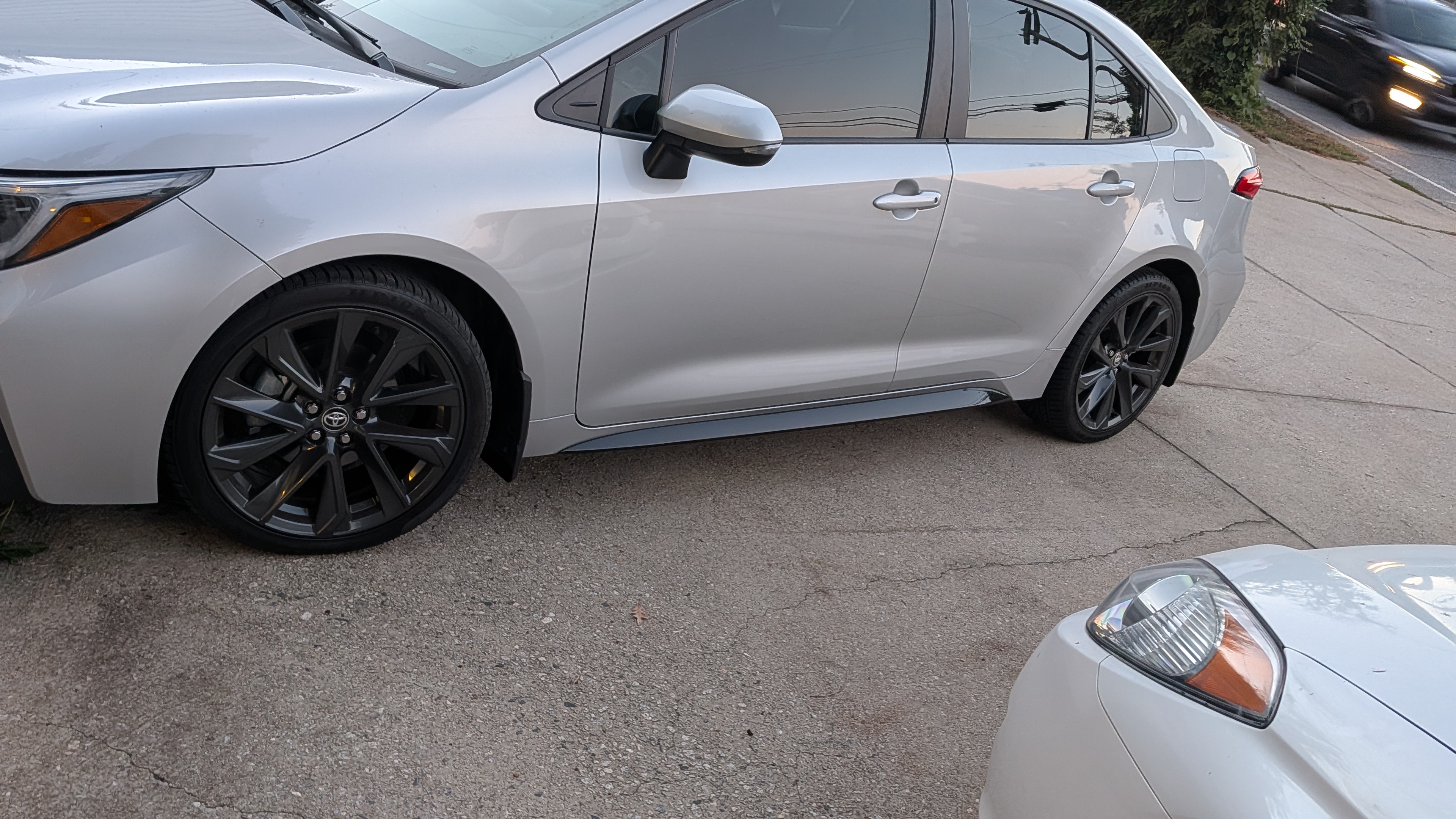 Used 2025 Toyota Corolla SE FWD image 11