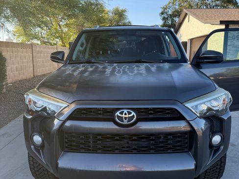 Used 2016 Toyota 4Runner SR5 AWD/4WD image 5