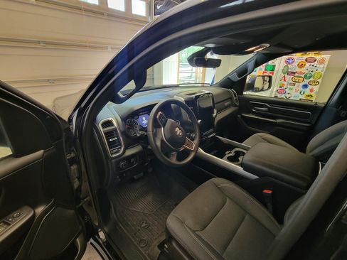 Used 2024 RAM 1500 Big Horn AWD/4WD image 8