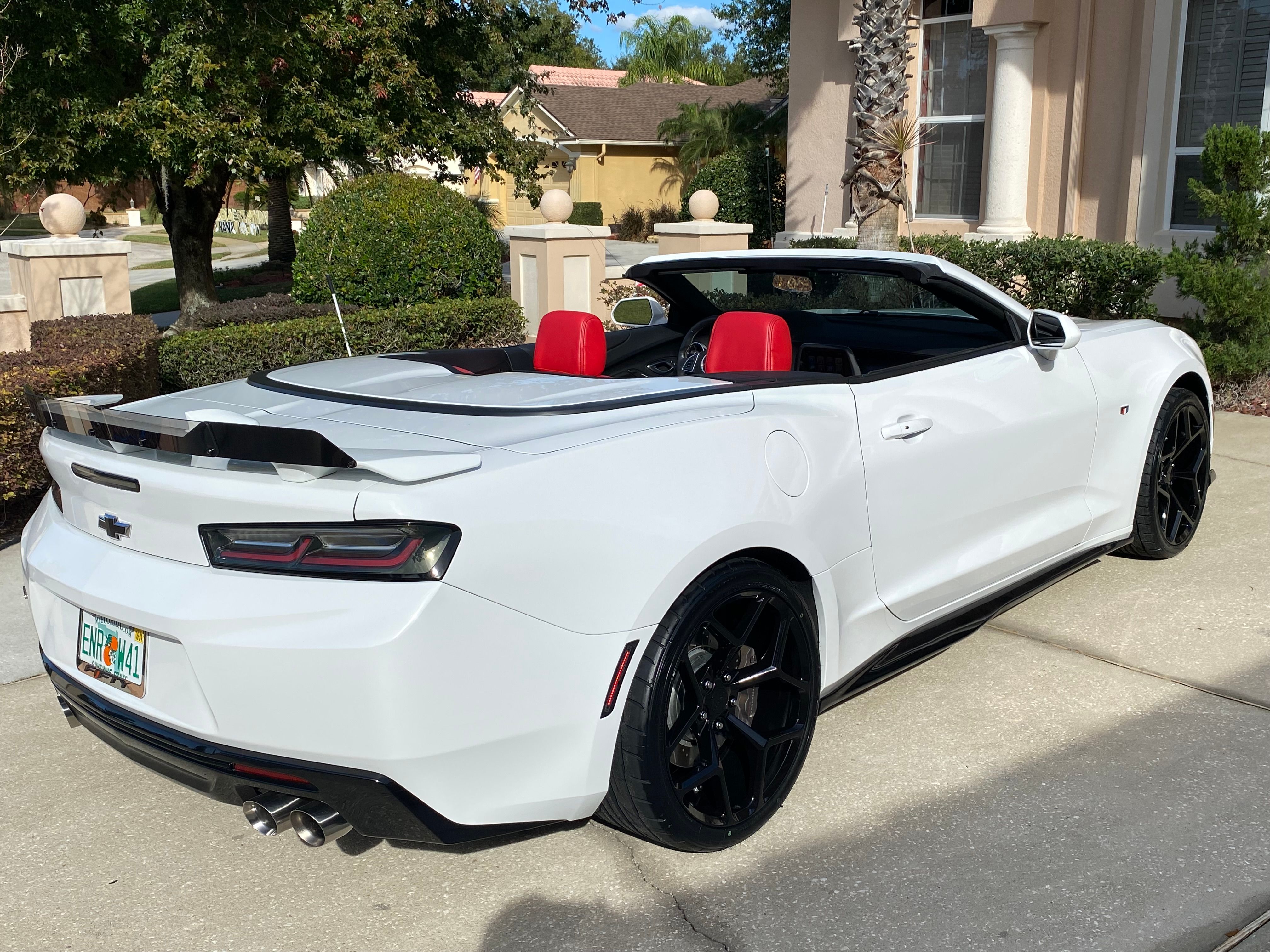 Used 2017 Chevrolet Camaro SS RWD image 6